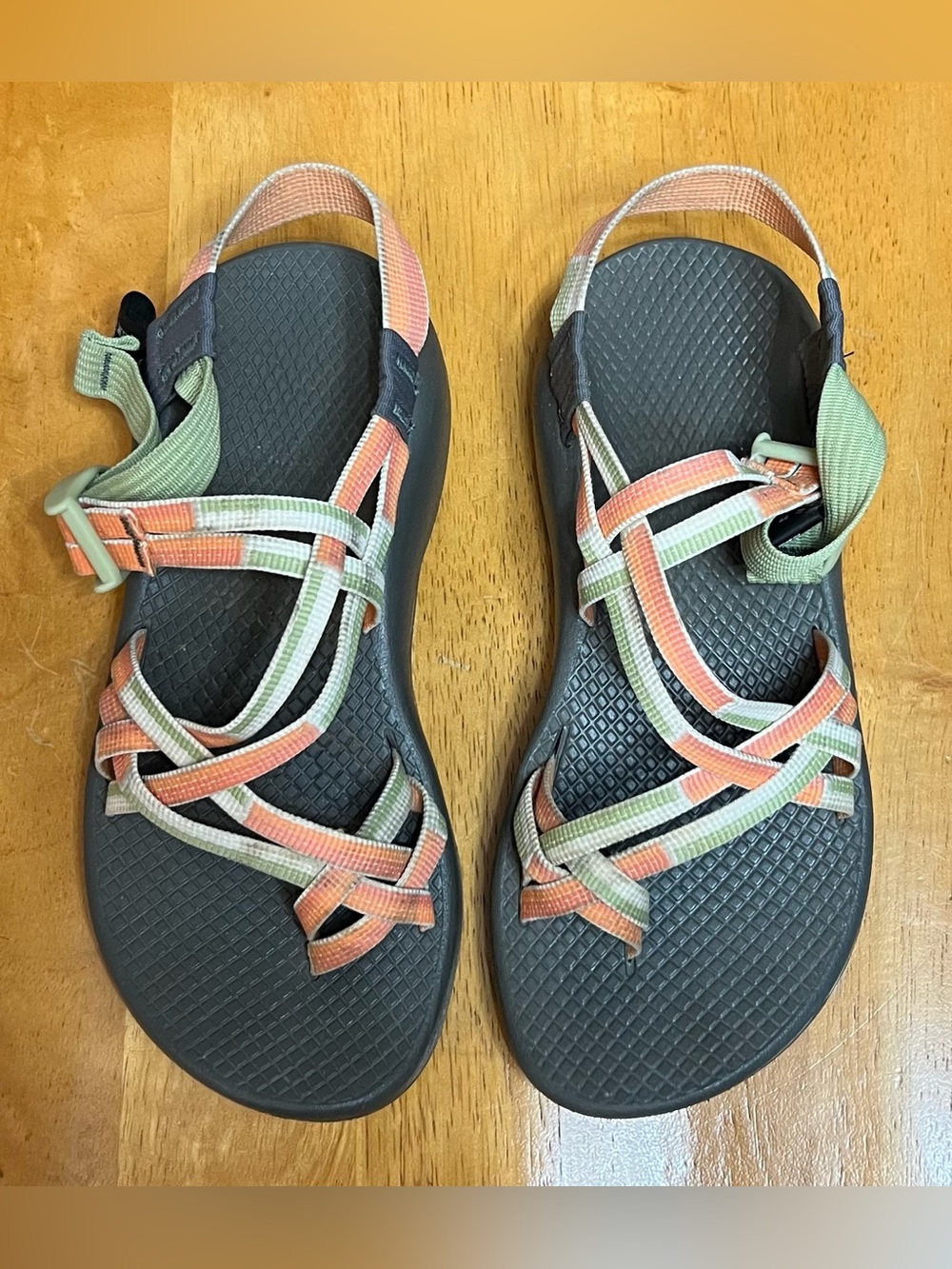 Chaco Women's Z/Cloud Sandals in Coral & Sage, Size 6-fits my 6.5 foot.